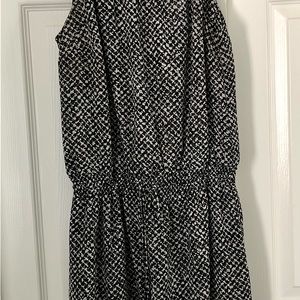 WHITEHOUSE BLACKMARKET DRESS